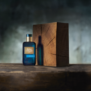 沉穩上班木質香推薦：Atelier Cologne 木愈永恆
