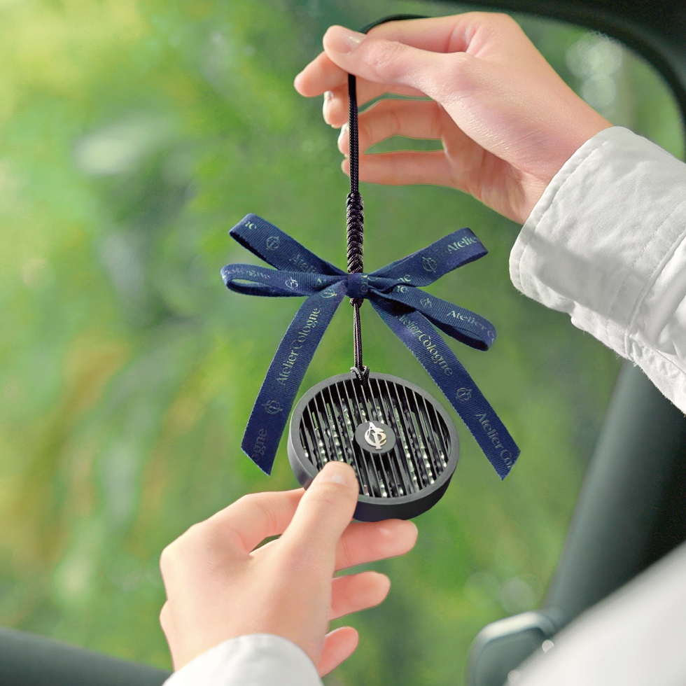 Atelier Cologne 無極烏龍 香氛掛飾產品展示圖