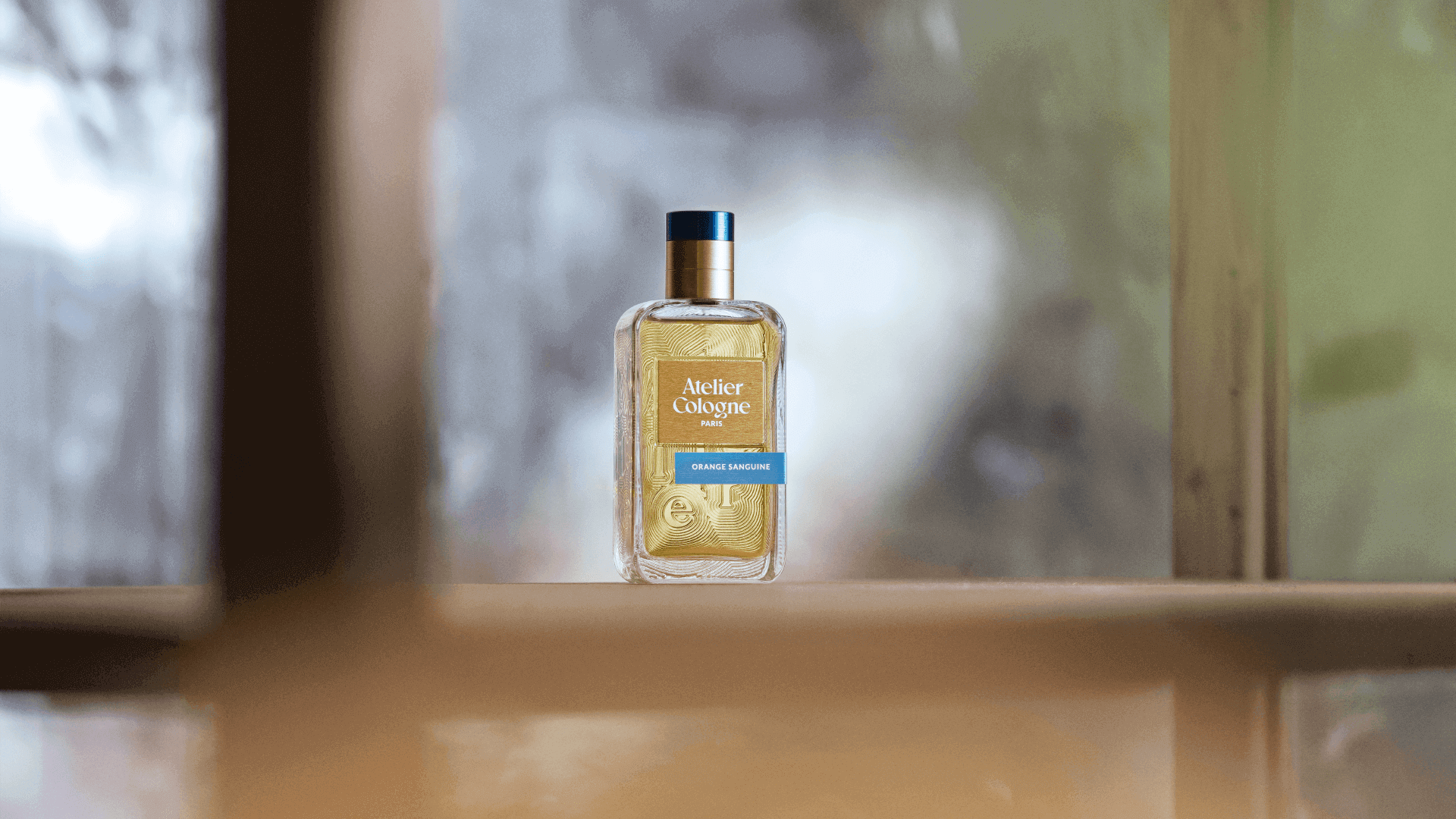 Atelier Cologne 精醇系列赤霞橘光產品展示圖